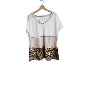Alunalevi light weight Waffle knit Tee Animal print Size XL‎ New Short sleeve